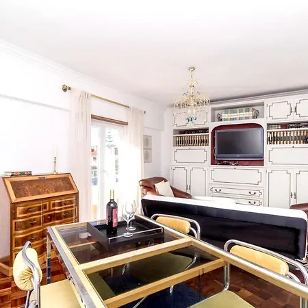 Nyaraló House With 2 Bedrooms In Parede With Enclosed Garden And Wifi