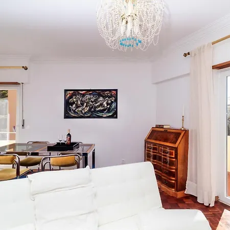 Nyaraló House With 2 Bedrooms In Parede With Enclosed Garden And Wifi