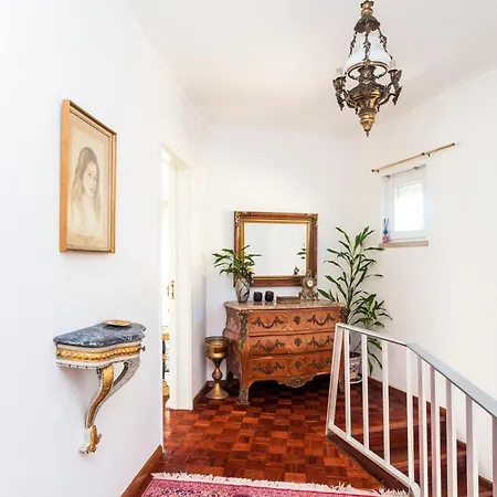 Nyaraló House With 2 Bedrooms In Parede With Enclosed Garden And Wifi *