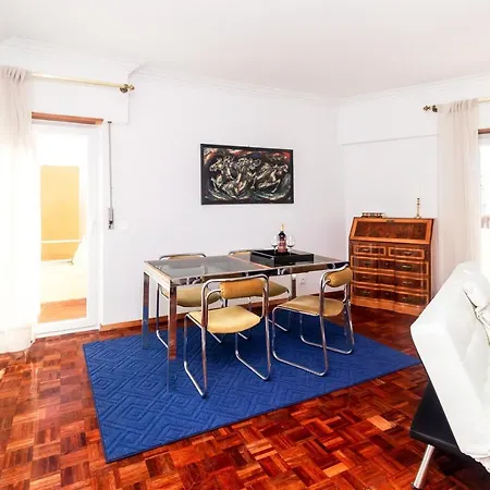 Nyaraló House With 2 Bedrooms In Parede With Enclosed Garden And Wifi
